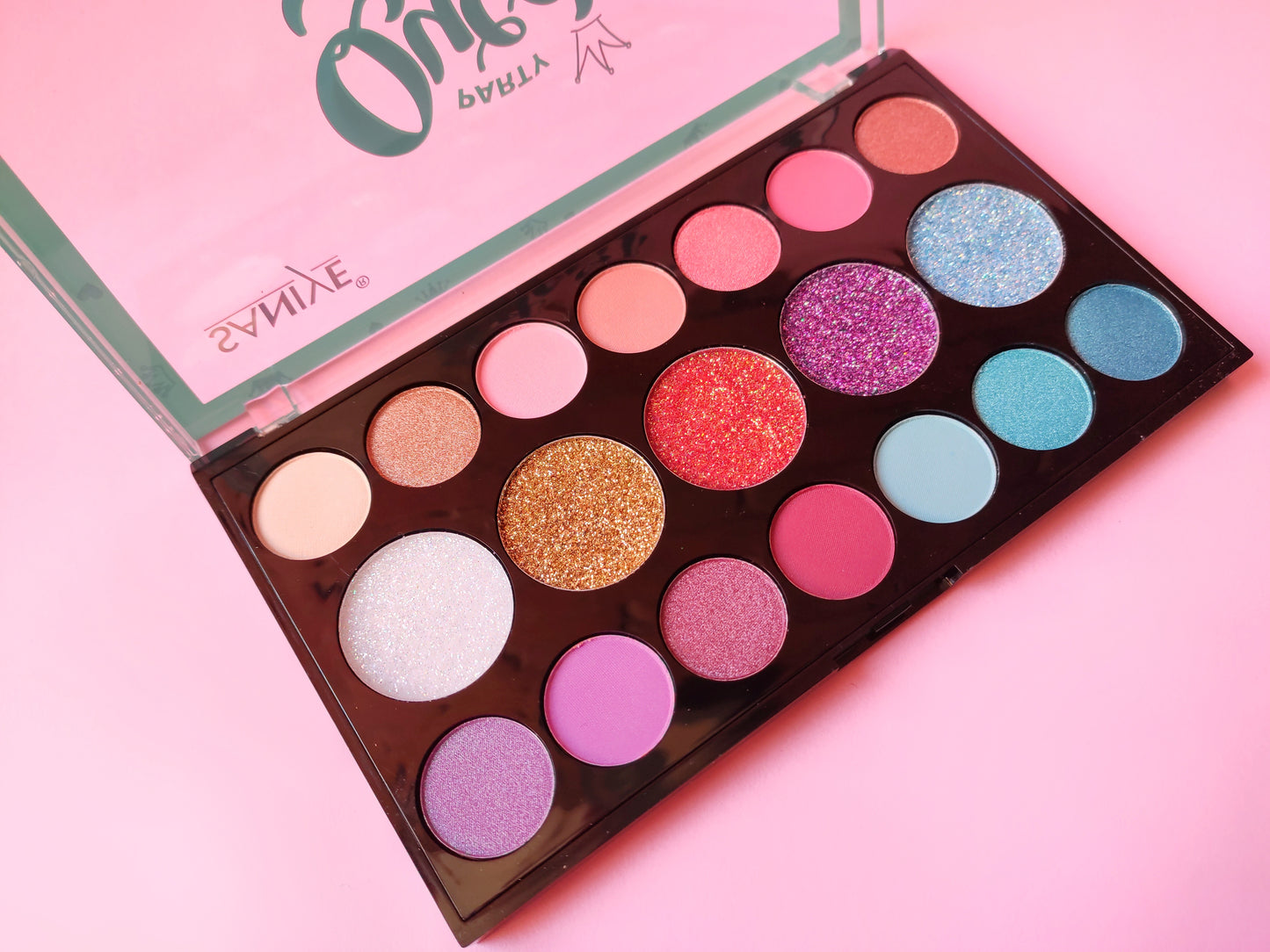 Sombras Saniye Party Queen