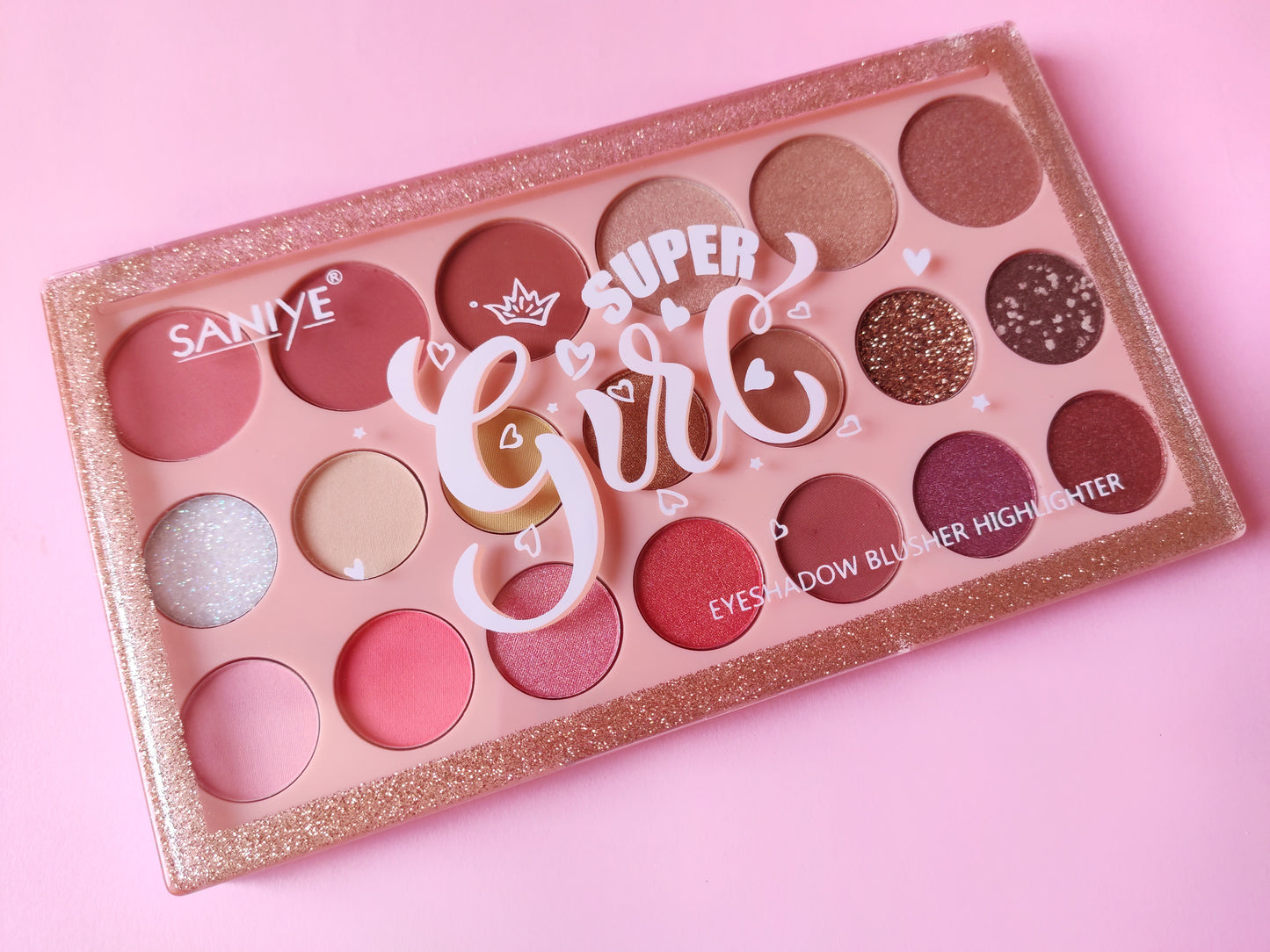 Sombras Saniye Super girl