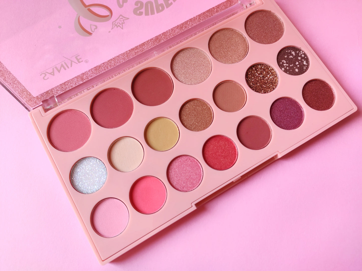 Sombras Saniye Super girl
